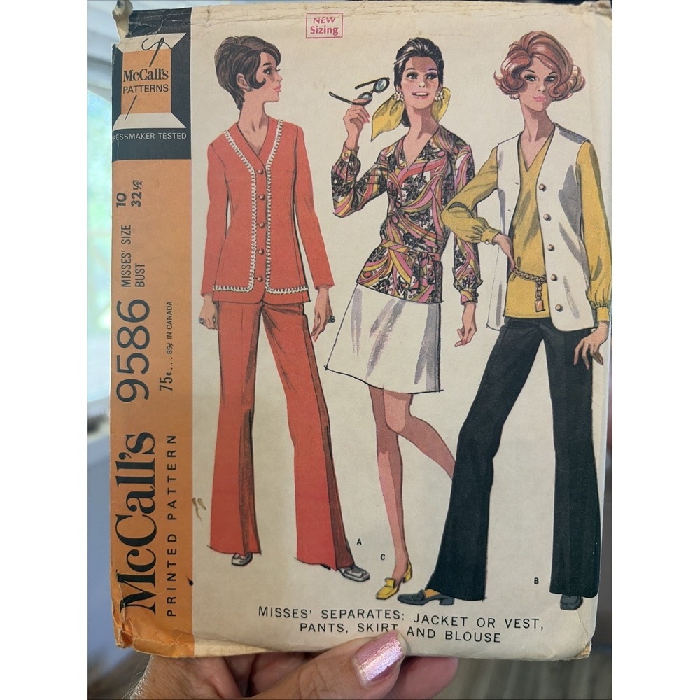Vintage 1968 McCalls 9586 Sewing Pattern Size 10 Cut Complete